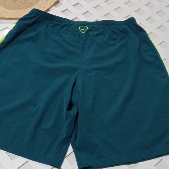 Nike Dri-Fit Shorts - Picture 6 of 7